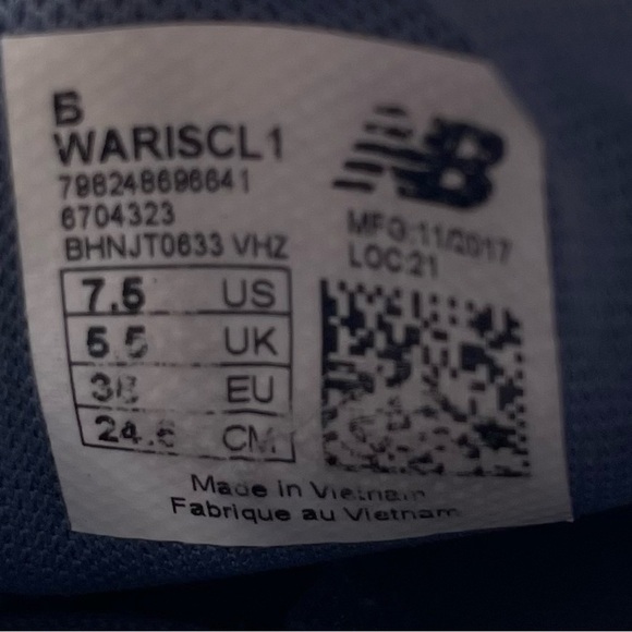 New Balance Arishi V2 Waris Fresh Foam Women Size 7.5 Sneakers. In ice blue. - Picture 11 of 13